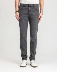 WRANGLER MĘSKIE SPODNIE JEANSOWE LARSTON BLACKOUT W18S29Z79 112330748. Spodnie materiałowe męskie Wrangler, bez wzorów, z jeansu. Za 219.99 zł.