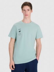 4F T-shirt regular z nadrukiem męski - turkusowy M. Niebieskie t-shirty męskie 4f, m, bez wzorów, z bawełny, bez kołnierzyka. Za 59.99 zł.