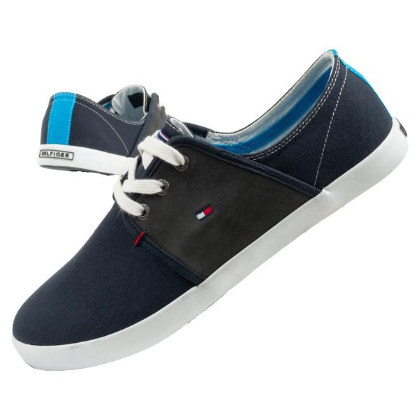 Buty sportowe trampki do chodzenia męskie Tommy Hilfiger. Niebieskie trampki i tenisówki męskie Tommy Hilfiger, bez wzorów, bez zapięcia. Za 169.00 zł.