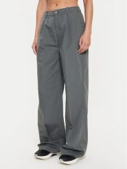 Calvin Klein Jeans Spodnie materiałowe J20J223585 Szary Loose Fit. Szare jeansy damskie Calvin Klein Jeans. Za 249.99 zł.