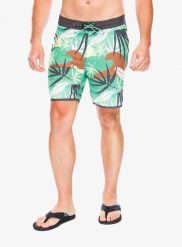Spodenki plażowe męskie Protest Prtaddo Beachshort. Zielone szorty męskie Protest, bez wzorów, z elastanu, sportowe. Za 328.60 zł.