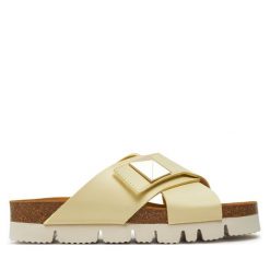 Klapki Dr. Brinkmann. Żółte klapki damskie Dr. Brinkmann, bez wzorów, bez obcasa. Za 339.99 zł.