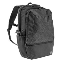 Plecak sportowy Kipsta Essential 33 L. Czarne plecaki damskie Decathlon, bez wzorów, z materiału, sportowe. Za 99.99 zł.