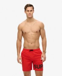 Superdry Kąpielówki Graphic 17-Inch z 100% poliestru z recyklingu. Czerwone kąpielówki męskie Superdry., xl, bez wzorów, z materiału. Za 214.70 zł.