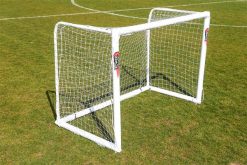 Bramka do piłki nożnej 1,8 x 1,2 m + torba transportowa. Białe torebki klasyczne damskie POWER SHOT, bez wzorów, z materiału, bez dodatków. Za 537.46 zł.