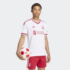 Koszulka Liverpool FC 26/27 Away Authentic. Białe t-shirty sportowe męskie Adidas, l, z dzianiny, bez ramiączek, do piłki nożnej, climacool (adidas). Za 649.00 zł.
