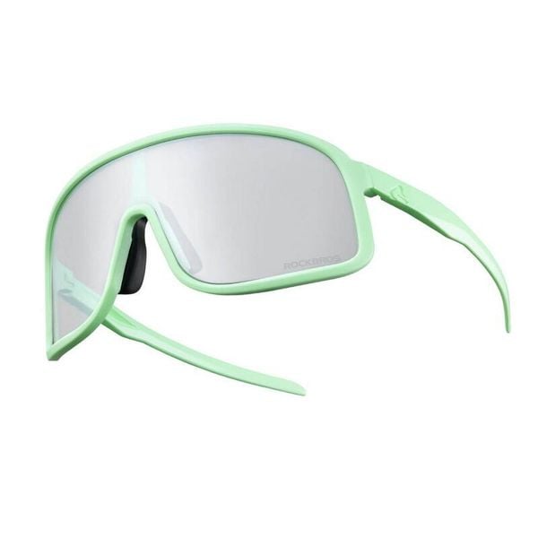 Okulary przeciwsłoneczne fotochromowe z ochroną UV400 ROCKBROS. Brązowe okulary przeciwsłoneczne męskie ROCKBROS. Za 127.89 zł.