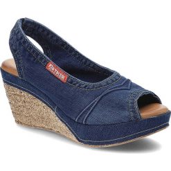 Jeansowe Sandały Artiker Wygodne Buty Na Koturnie. Niebieskie sandały damskie Artiker, z aplikacjami, z denimu, bez obcasa, na koturnie. Za 239.00 zł.