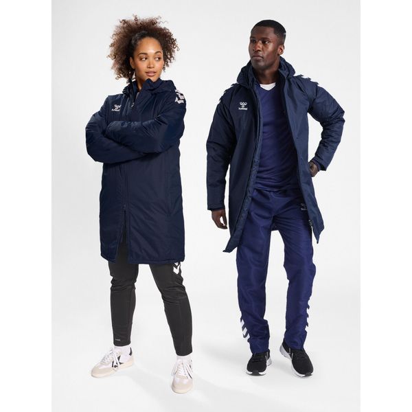 Kurtka Hummel Bench. Niebieskie kurtki damskie HUMMEL, l, bez wzorów, bez kaptura. W wyprzedaży za 317.00 zł.