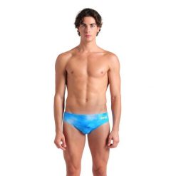 Kąpielówki Arena Swim Briefs Allover. Niebieskie kąpielówki męskie Arena, m, bez wzorów, do pływania. Za 109.99 zł.