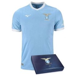 Koszulka z okazji 50-lecia Lazio Rome. Niebieskie t-shirty damskie Mizuno, l, z materiału, bez ramiączek, na fitness i siłownię. Za 529.50 zł.