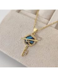 Nakkash Pozłacany naszyjnik z zawieszką - dł. 42 cm rozmiar: onesize. Żółte naszyjniki damskie Nakkash, pozłacane. Za 86.99 zł.