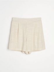 Luźne szorty z domieszką lnu - wielobarwny. Szorty damskie Sinsay, bez wzorów. Za 39.99 zł.