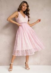 Różowa Plisowana Sukienka na Ramiączkach z Ozdobnym Wzorem i Suwakiem Mirilla. Czerwone sukienki damskie Renee, na co dzień, m, z aplikacjami, eleganckie, bez kołnierzyka, bez ramiączek, midi, proste. W wyprzedaży za 135.99 zł.