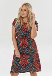 Czerwona Sukienka Malithera. Czerwone sukienki damskie Born2be, na co dzień, xl, bez wzorów, z materiału, wakacyjne, bez kołnierzyka, bez ramiączek, midi, proste. W wyprzedaży za 31.99 zł.