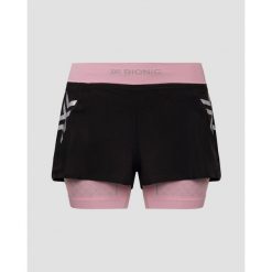 Spodenki biegowe damskie X-Bionic Twyce Race 2in1 Shorts Black Pink. Czarne szorty damskie X BIONIC, bez wzorów. W wyprzedaży za 350.00 zł.
