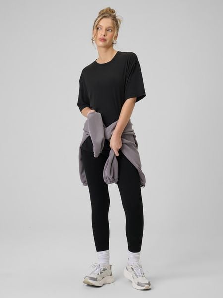 4F Legginsy dzianinowe damskie - czarne XS. Czarne legginsy damskie 4f, xs, bez wzorów, z dzianiny. Za 129.99 zł.