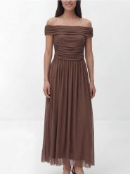 Sukienka midi z drapowaniem - brązowy. Brązowe sukienki damskie Reserved, l, bez wzorów, z dzianiny, bez kołnierzyka, bez ramiączek, midi, rozkloszowane. Za 129.99 zł.