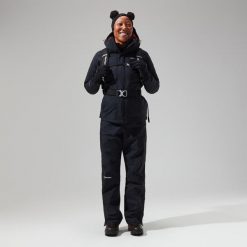 Kurtka z membraną damska Berghaus Hillwalker InterActive Shell. Czarne kurtki damskie Berghaus, s, bez wzorów, z gore-texu, z kapturem. Za 607.45 zł.