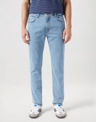 WRANGLER LARSTON MĘSKIE SPODNIE JEANSOWE JEANSY DŻINSY GOOD VIBES 112350666 W18S016839. Jeansy męskie Wrangler. Za 229.99 zł.