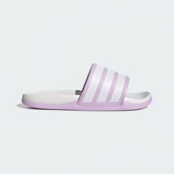 KLAPKI ADILETTE COMFORT 2.0. Białe klapki damskie Adidas, bez wzorów, z syntetyku, bez obcasa. Za 199.00 zł.