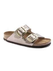 Birkenstock Klapki "Arizona Big Buckle" w kolorze jasnoróżowym rozmiar: 36. Różowe klapki damskie Birkenstock, bez wzorów, bez obcasa. Za 434.95 zł.