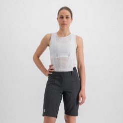 Spodenki rowerowe damskie Sportful Giara Overshort. Czarne spodenki sportowe damskie SPORTFUL, s, z elastanu, rowerowe. Za 347.00 zł.