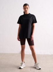 Damski T-shirt krótki rękaw, oversize, bawełna, okrągły dekolt Boyfriend czarny. Czarne t-shirty damskie Aim'n, s, bez wzorów, z bawełny, bez kołnierzyka. Za 169.00 zł.