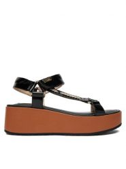 Liu Jo Sandały Flo 05 SA6151 EX226 Czarny. Czarne sandały damskie Liu Jo, bez wzorów, ze skóry, bez obcasa, na koturnie. Za 639.99 zł.