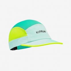 Czapka z daszkiem do biegania Kiprun 5 paneli. Zielone czapki męskie KIPRUN, bez wzorów, z materiału. Za 49.99 zł.