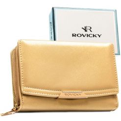 Średni, ciemnobeżowy portfel damski ze skóry ekologicznej, model mieszczący dowód rejestracyjny - Rovicky. Brązowe portfele damskie ROVICKY, bez wzorów, ze skóry ekologicznej. Za 79.99 zł.