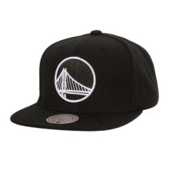 Czapka typu snapback Mitchell & Ness Evergreen Golden State Warriors. Czarne czapki męskie Mitchell & Ness, bez wzorów, eleganckie. Za 194.00 zł.