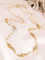 Pierres de Jade Pozłacany naszyjnik z elementami ozdobnymi - dł. 45 cm rozmiar: onesize. Białe naszyjniki damskie Pierres de Jade, pozłacane. Za 113.99 zł.