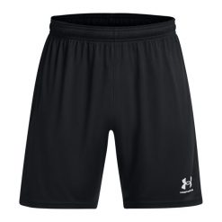 Spodenki piłkarskie męskie Under Armour Challenger. Szare szorty męskie Under Armour, bez kołnierzyka. Za 99.99 zł.