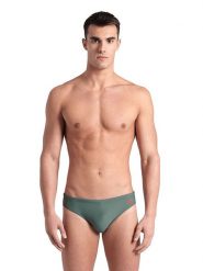 Arena Kąpielówki w kolorze khaki rozmiar: 7. Brązowe kąpielówki męskie Arena, bez wzorów, z materiału. Za 56.66 zł.