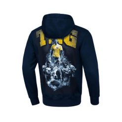 Bluza męska Pitbull z kapturem TAG Arka Gdynia. Niebieskie bluzy sportowe męskie PITBULL, bez wzorów, sportowe, bez kołnierzyka, bez ramiączek. W wyprzedaży za 239.00 zł.