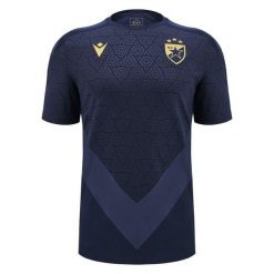 Koszulka Czerwonej Gwiazdy Belgrad Player 2024/25. Niebieskie t-shirty sportowe męskie Macron, l, z materiału, bez ramiączek, do piłki nożnej. Za 180.50 zł.