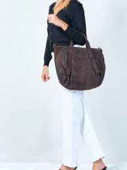 Amara Skórzany shopper bag "Brigitte" w kolorze brązowym - 40 x 30 x 14 cm rozmiar: onesize. Brązowe shopper bag damskie Amara, bez wzorów, z materiału, bez dodatków. Za 500.38 zł.