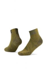 Skarpety do biegania Coolnet Quarter. Zielone skarpetki damskie Buff, bez wzorów, z poliamidu. Za 99.99 zł.