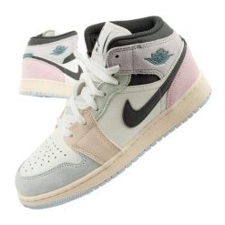Buty sportowe za kostkę damskie Nike Air Jordan 1. Buty sportowe na co dzień damskie Jordan, bez wzorów, Nike Air Jordan. Za 399.00 zł.