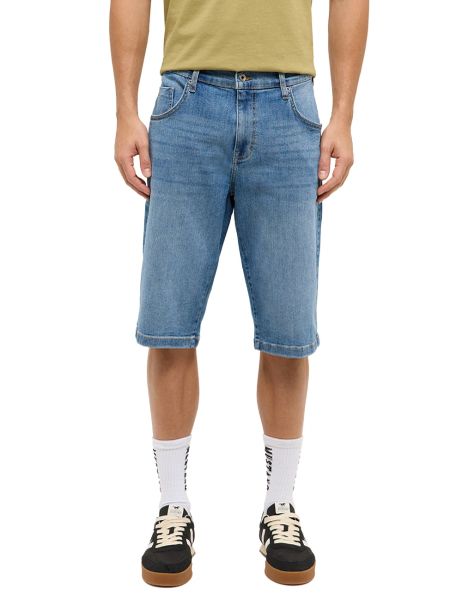Męskie Szorty Jeansowe Mustang Style Denim Bermuda Denim Blue 1017459 5000 303. Niebieskie szorty męskie Mustang, z denimu, bez kołnierzyka. Za 149.99 zł.