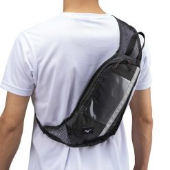 Torba na ramię Mizuno Night Run. Czarne torby męskie na ramię Mizuno, bez wzorów, z materiału, na ramię. Za 225.15 zł.