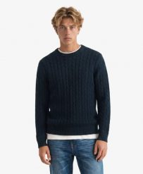 Superdry Sweter crew z warkoczowym splotem — 100% bawełna. Niebieskie swetry męskie Superdry., l, z aplikacjami, z bawełny, bez kołnierzyka. Za 361.15 zł.