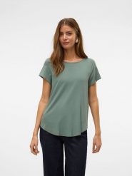 Vero Moda Koszulka w kolorze zielonym rozmiar: M. Zielone bluzki damskie Vero Moda, m, bez wzorów, z wiskozy, bez kołnierzyka. Za 61.95 zł.