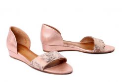 MACIEJKA 01971-71/00-5 miedziano-złoty, sandały damskie. Żółte sandały damskie Maciejka, bez wzorów, ze skóry, bez obcasa. Za 284.67 zł.