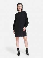 TAIFUN Sukienka w kolorze czarnym rozmiar: 40. Czarne sukienki damskie Taifun, na co dzień, bez wzorów, bez kołnierzyka, bez ramiączek, mini, proste. Za 109.00 zł.