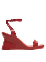 Melissa Sandały Melissa Celinna Ad 36109 Czerwony. Czerwone sandały damskie Melissa, bez wzorów, z tworzywa sztucznego, bez obcasa, na koturnie. Za 609.99 zł.