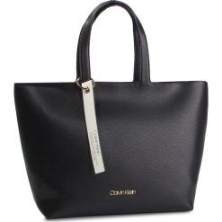 Torebka CALVIN KLEIN - Neat Ew Shopper K60K605056 001. Czarne shopper bag damskie CALVIN KLEIN, bez wzorów, ze skóry ekologicznej, na ramię, bez dodatków. W wyprzedaży za 439.00 zł.