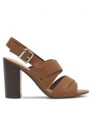Clara Barson Sandały WYL3743-1 Brązowy. Brązowe sandały damskie Clara Barson, bez wzorów, z syntetyku, bez obcasa, na słupku. Za 149.99 zł.