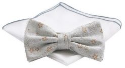 Mucha Męska z Białą Poszetką - Chattier - Popiel ze Złotym Akcentem. Szare krawaty i muchy męskie Chattier, bez wzorów, z mikrofibry, eleganckie. Za 59.00 zł.